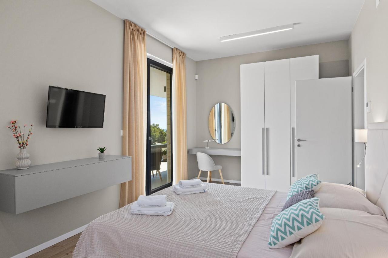 Villa Moon Near The Sea 파자나 외부 사진