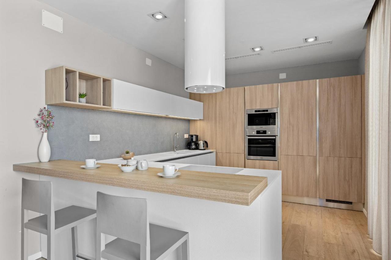 Villa Moon Near The Sea 파자나 외부 사진