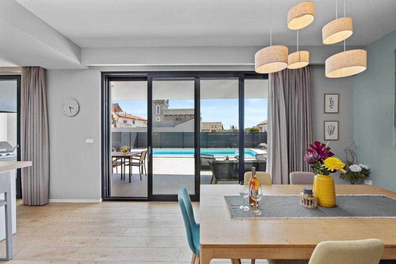 Villa Moon Near The Sea 파자나 외부 사진